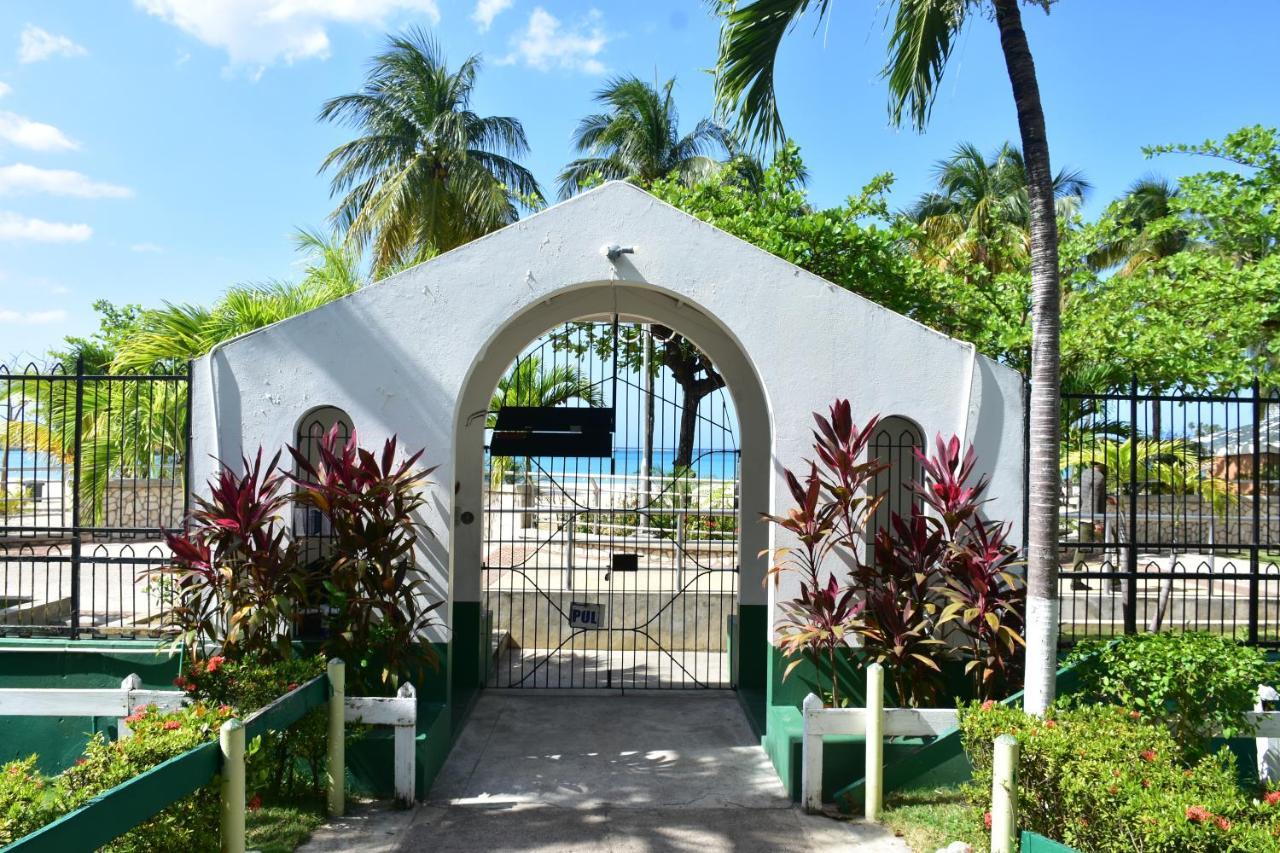 Czar'S Sanctuary- Apt B4 At Sandcastle Ocho Rios Luaran gambar